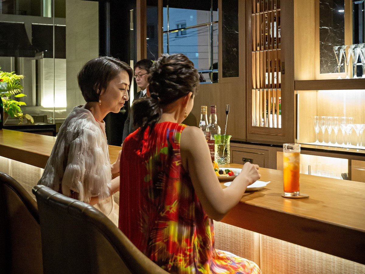 【BAR TAIRA】オリジナルカクテルや沖縄泡盛、世界の銘酒等を愉しめる大人の空間。