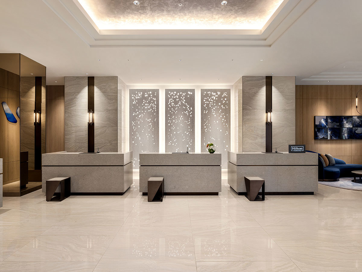 【ホテルロビー】