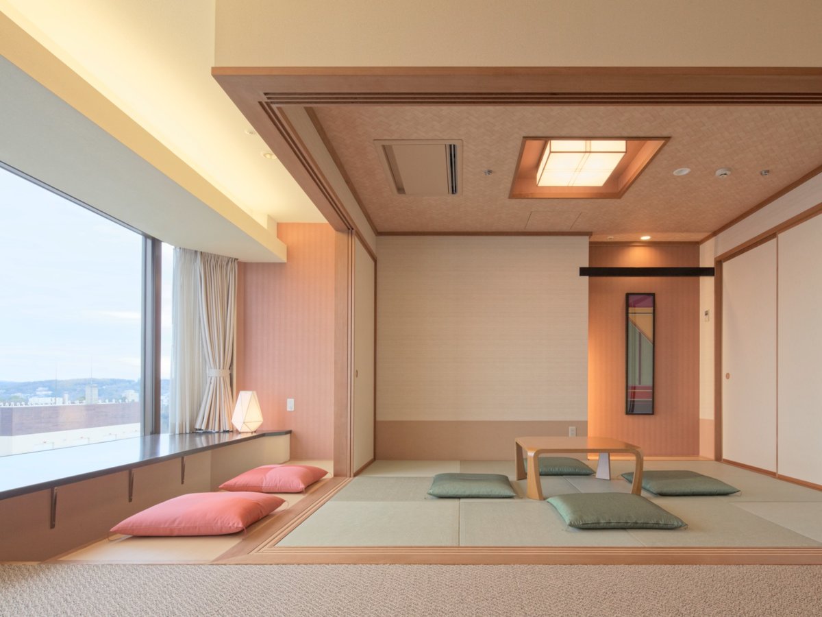 金沢市街を一望する和室は第二の寝室としても使えます
