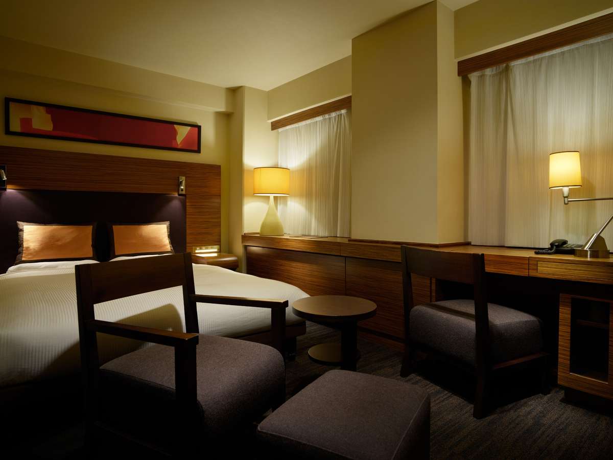 �y�X�[�y���A�N�C�[���z