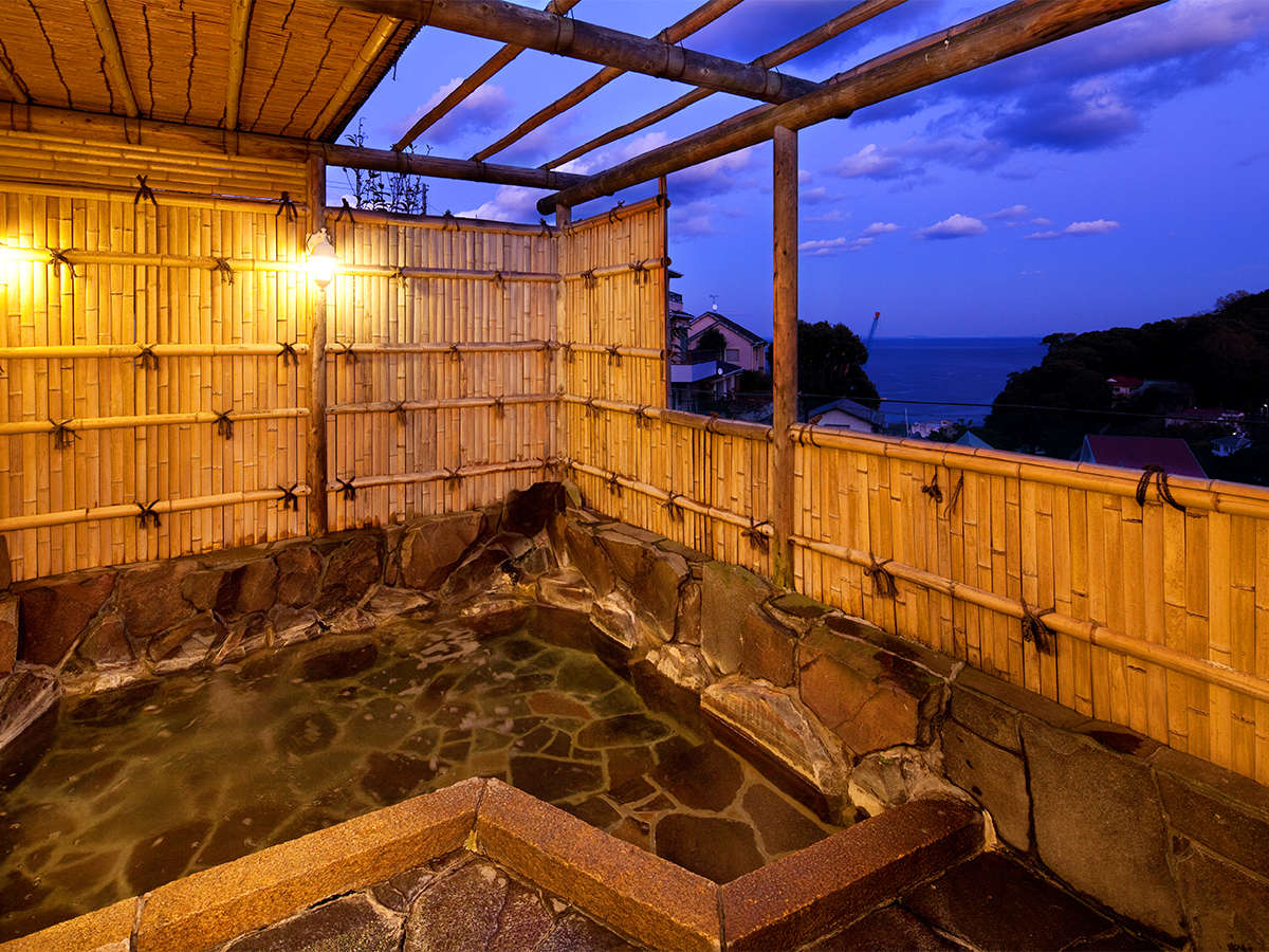 【露天風呂】相模湾が一望できる絶景の露天風呂！貸切りでのご利用もできます。