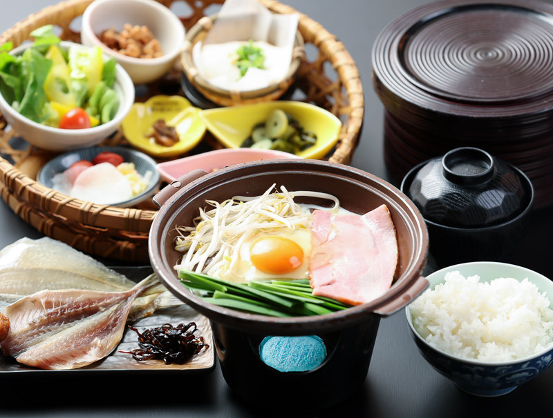大切な一日のはじまりに、健康でおいしい和食をご準備いたします。