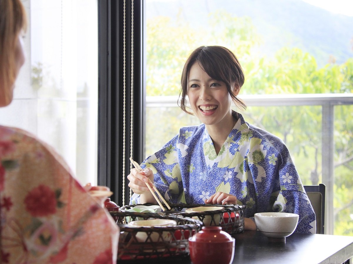 餐飲