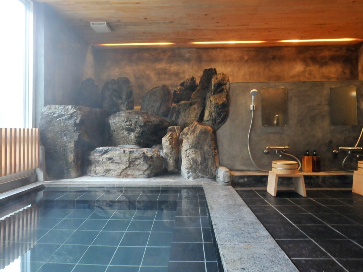 2018年リニューアルした大浴場です。優しい泉質の温泉でゆっくりと身体を温めてください