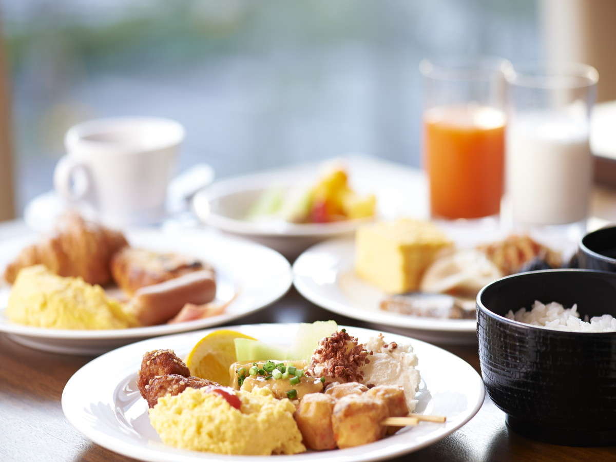人気の60品目の和洋朝食ブッフェ♪「からだにやさしい」メニューを中心に、一日が元気に始まります♪