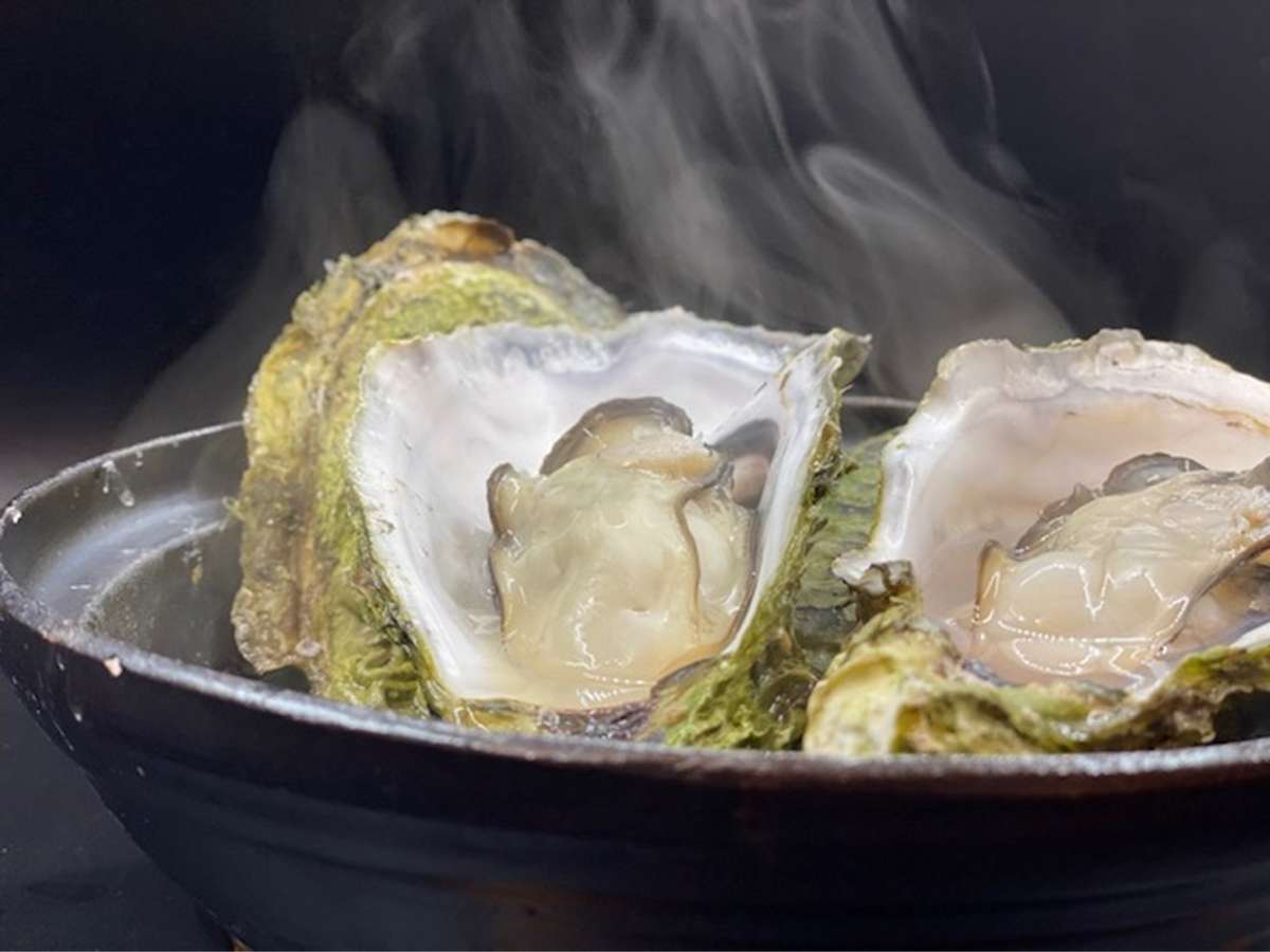 【冬季限定】牡蠣の土鍋蒸し焼き