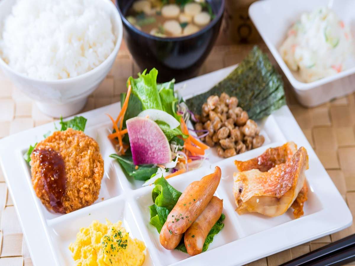 朝食