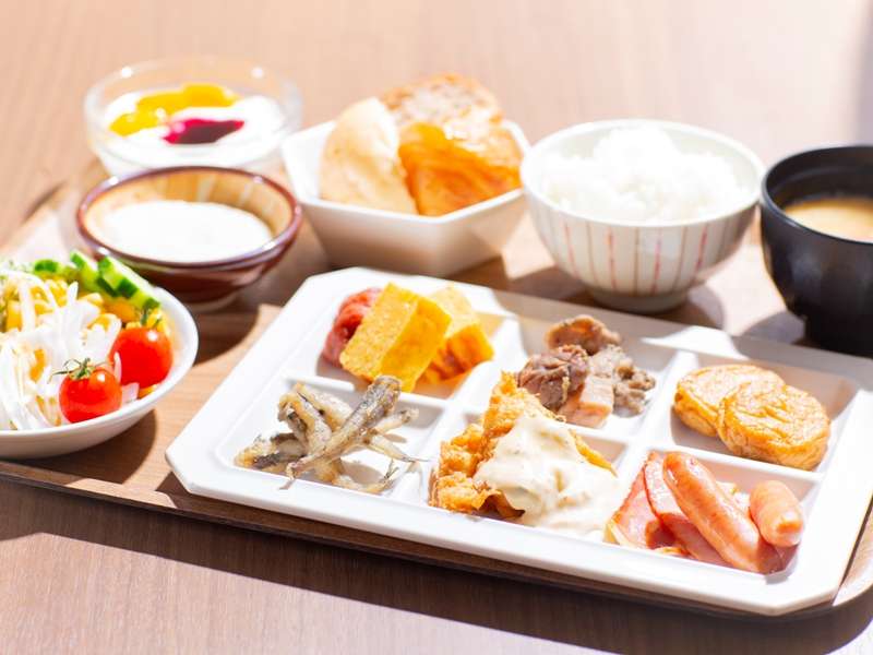 【朝食ビュッフェスタイル】