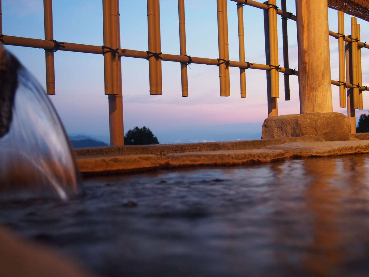 信州サンセットポイント百選のよませ温泉。お時間帯によって様々な景観をお楽しみいただけます♪