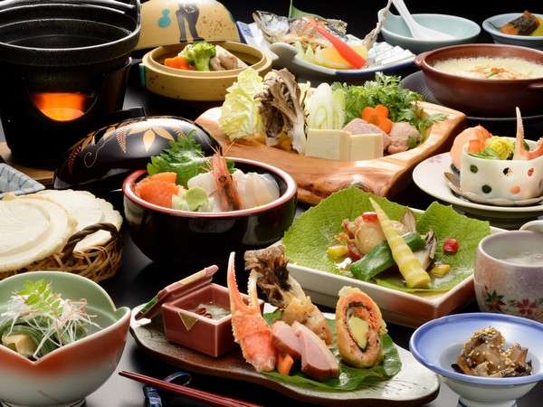 【夕食アップグレード】青森・秋田の女将厳選食材を使用した創作料理「十和田御膳」全１２品