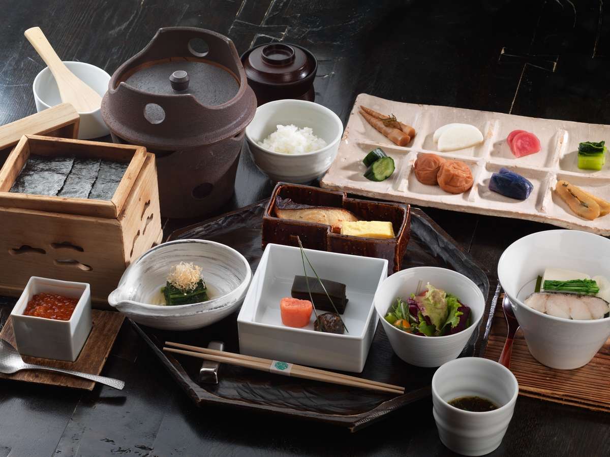 ■ご朝食イメージ／旬素材をふんだんに使い、和のこころを大切にした“日本の朝ごはん”