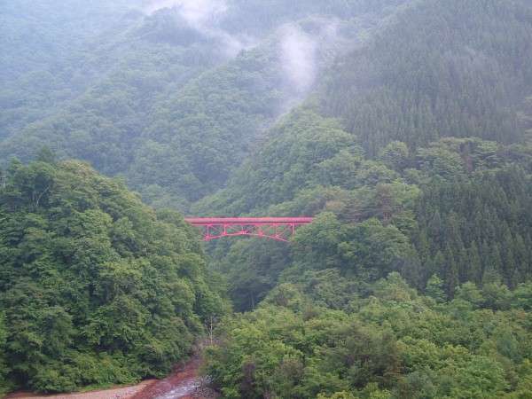 松川渓谷と高井橋