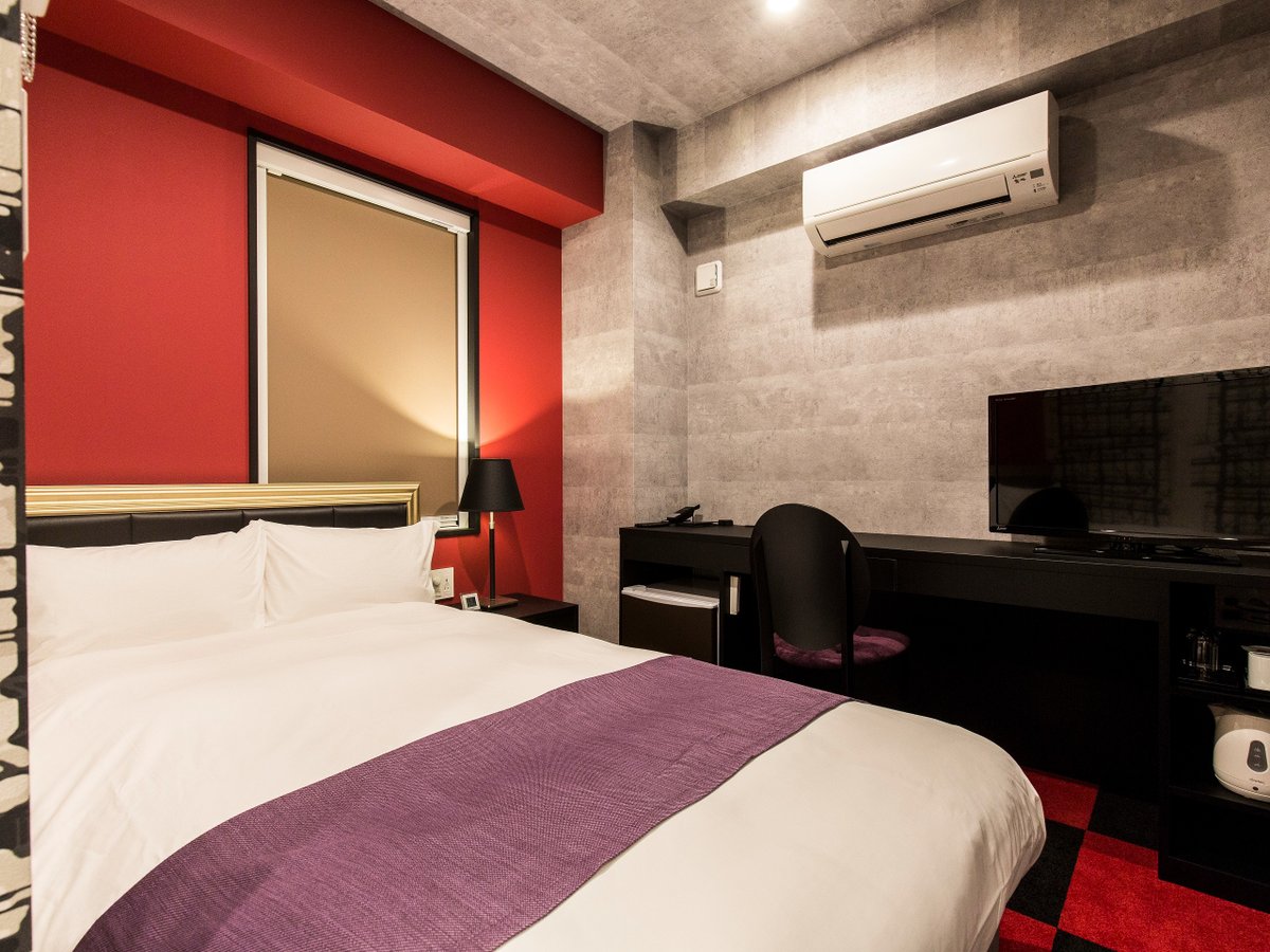Side wing hotel. Отель постель. Hotel Wing International Sagamihara.