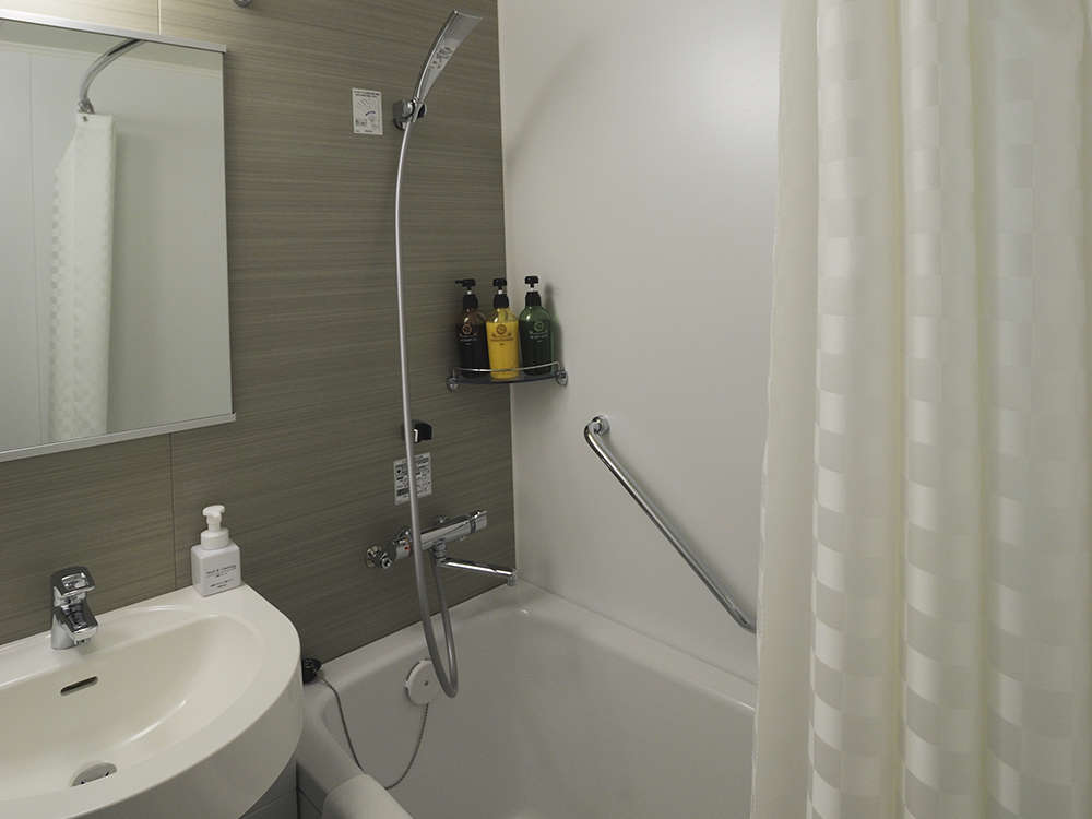 【風呂】バスルーム…シングル・ダブル・ツインルームはユニットバスをご用意しております。