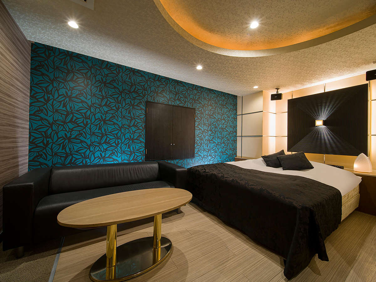 ・【Luxury Room（禁煙）一例】キングサイズのベッドを1台完備