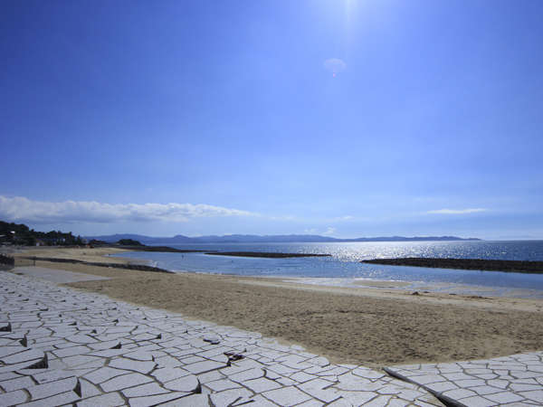 開放感いっぱいの四郎ケ浜ビーチはすぐそこ！