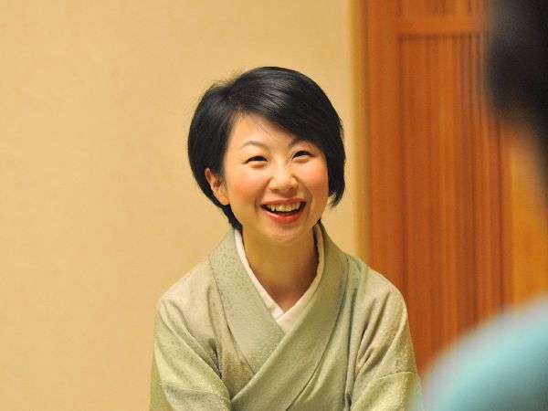 若女将がとびっきりの笑顔でお待ちしております。