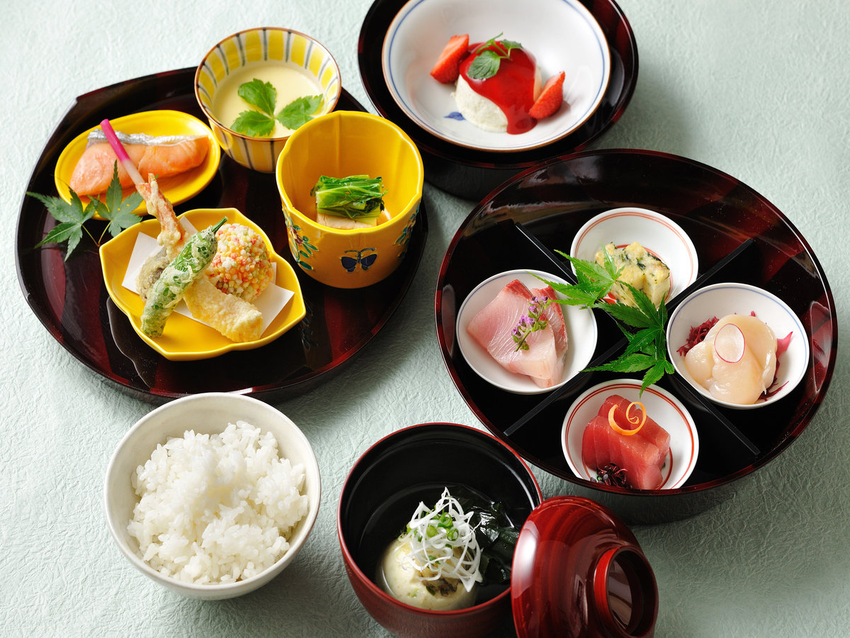 餐飲