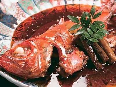 一例：写真は金目鯛の姿煮、常連様に人気な一品です♪裏メニューとして喜ばれております。