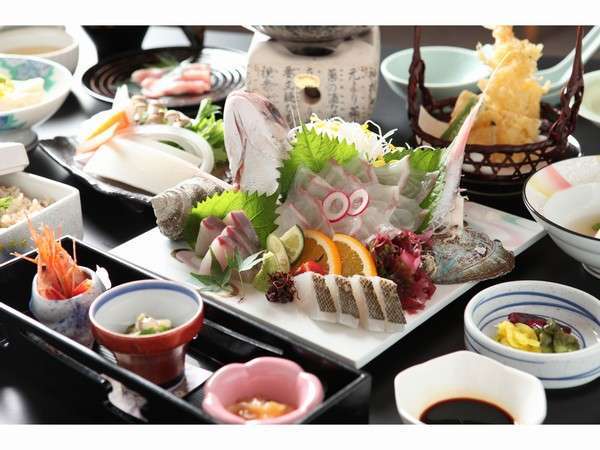 ■新鮮な瀬戸内のお魚を使ったご夕食(一例)