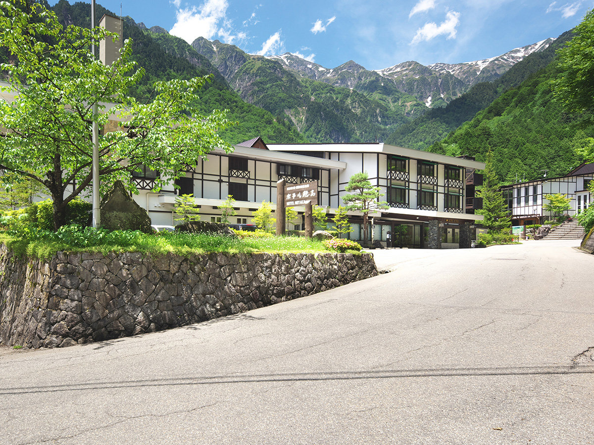 ホテル穂高の外観