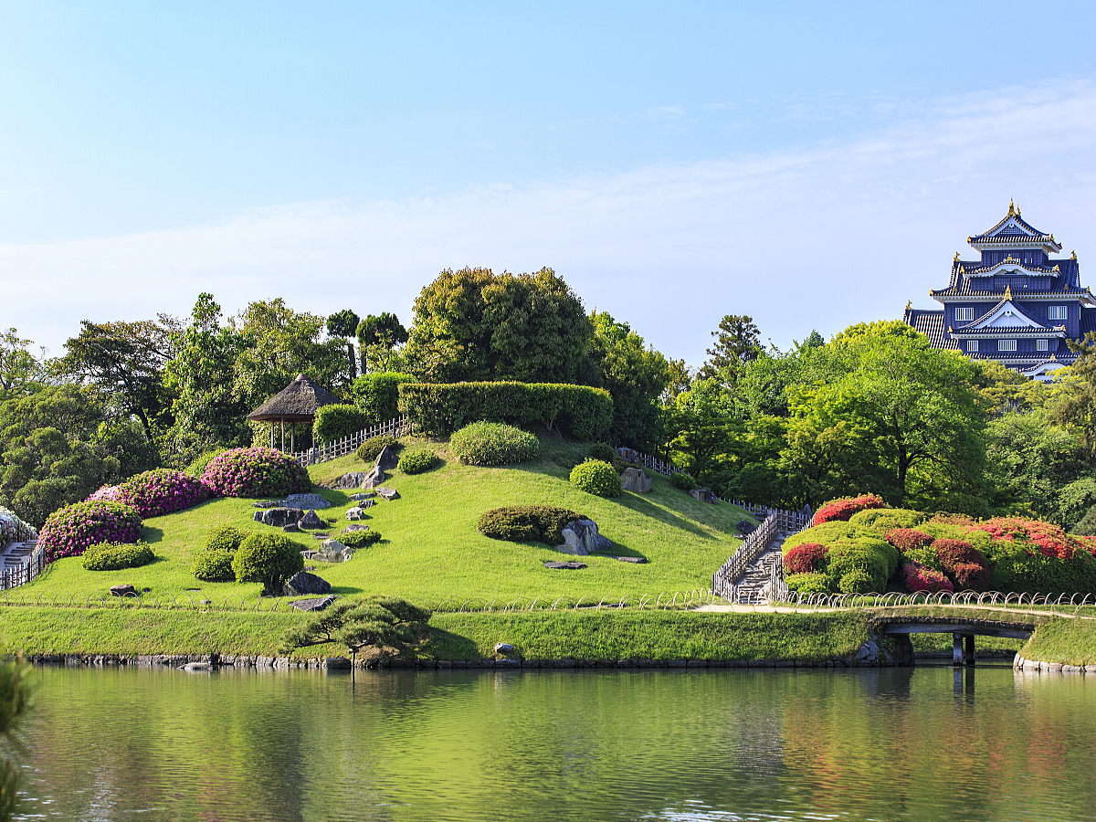 日本三名園の一つ、後楽園。約３００年前に岡山藩２代藩主池田綱政が作らせた庭園です。
