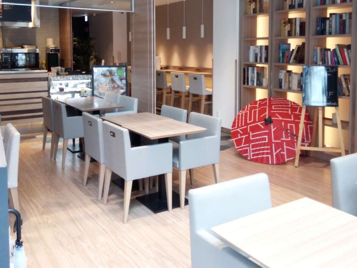 24���Ԃ��ł����p�\��CAFE�X�y�[�X���h���Ҍ��莝�����݂̈��H��OK