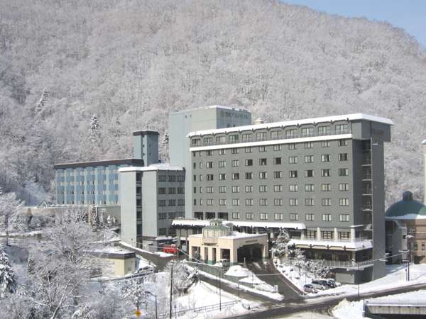 ◆ホテル外観／冬景色