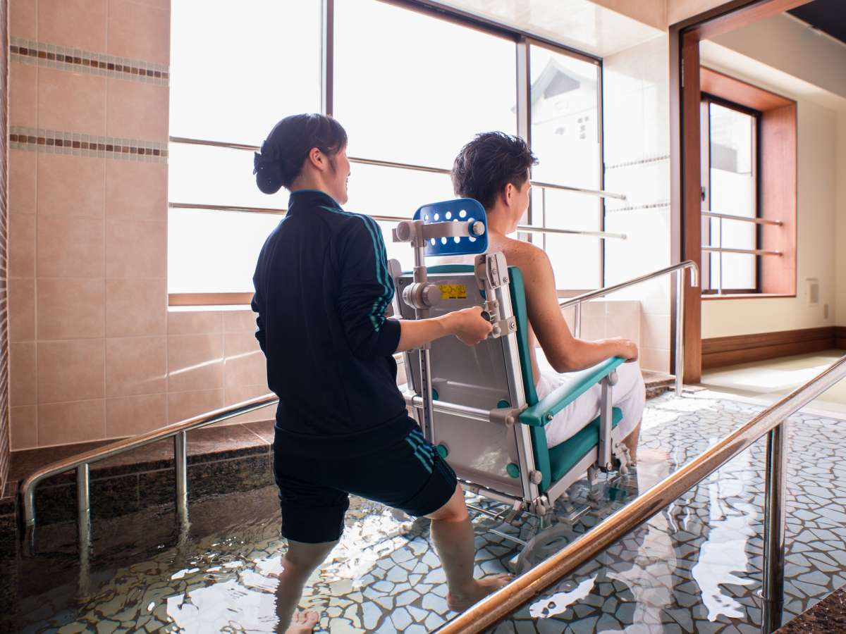 【心湯の宿SAZANA】貸切展望風呂「海のしらべ 」はユニバーサルデザイン対応
