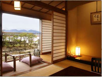 小野子山、子持山など伊香保の高台より眺める眺望抜群の最上階客室