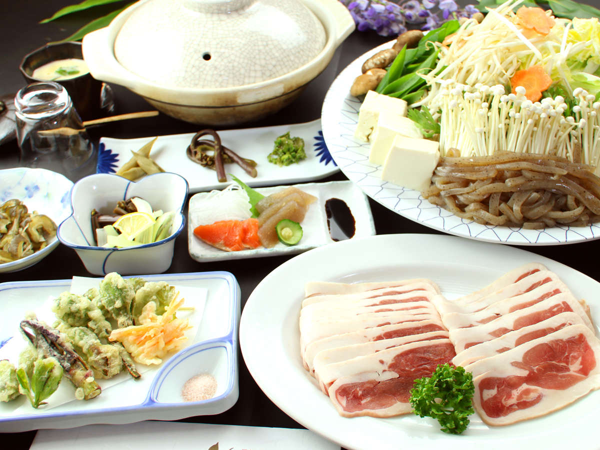 【鴨鍋】柔らかいお肉でヘルシー！栄養価も高い食材です※冬：品数が変わります。天ぷら付きません。