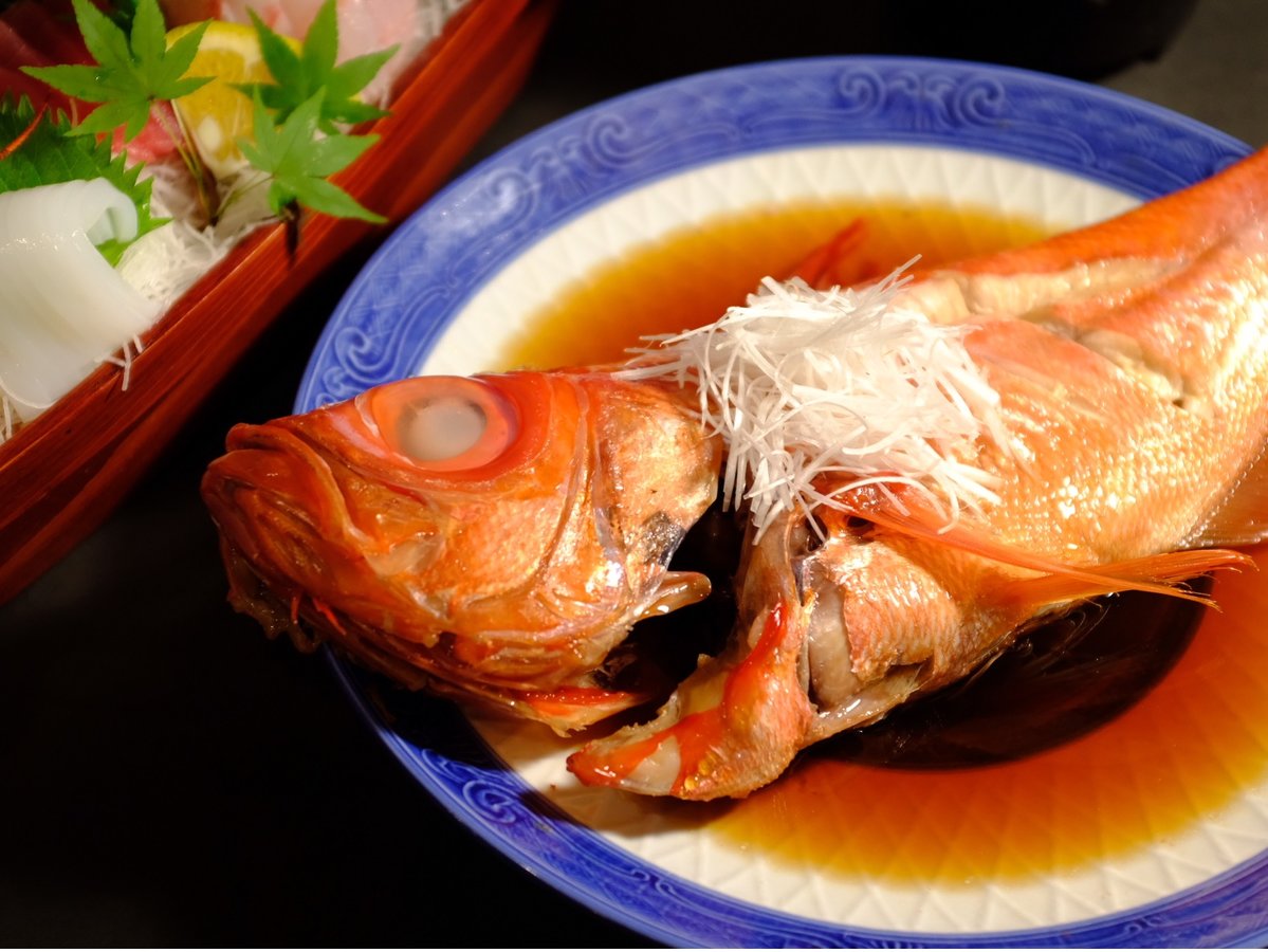 【夕食】金目鯛の煮付けも伊豆にきたら味わって頂きたい一品！
