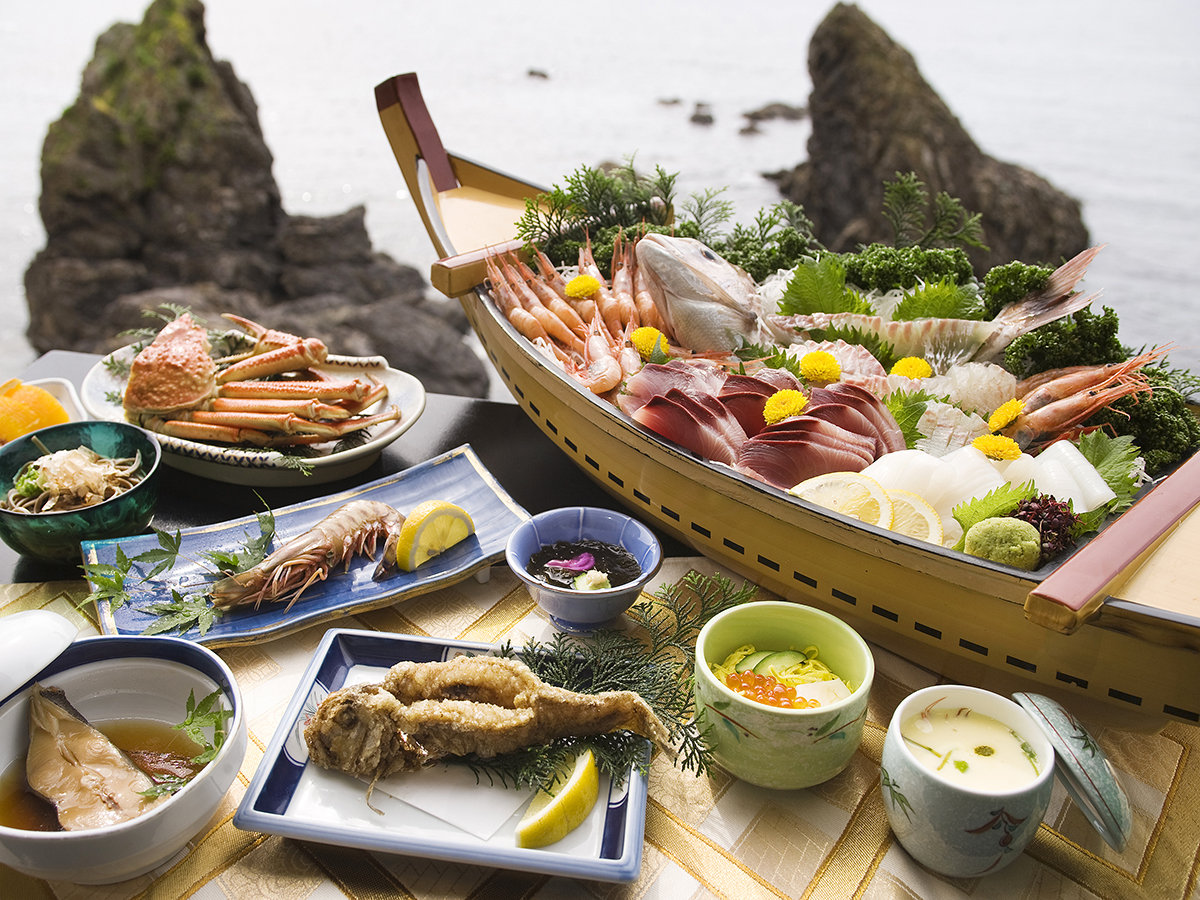 料理旅館平成のお料理は満足度120%!皆さまの笑顔のため真心こめてお作りいたします。