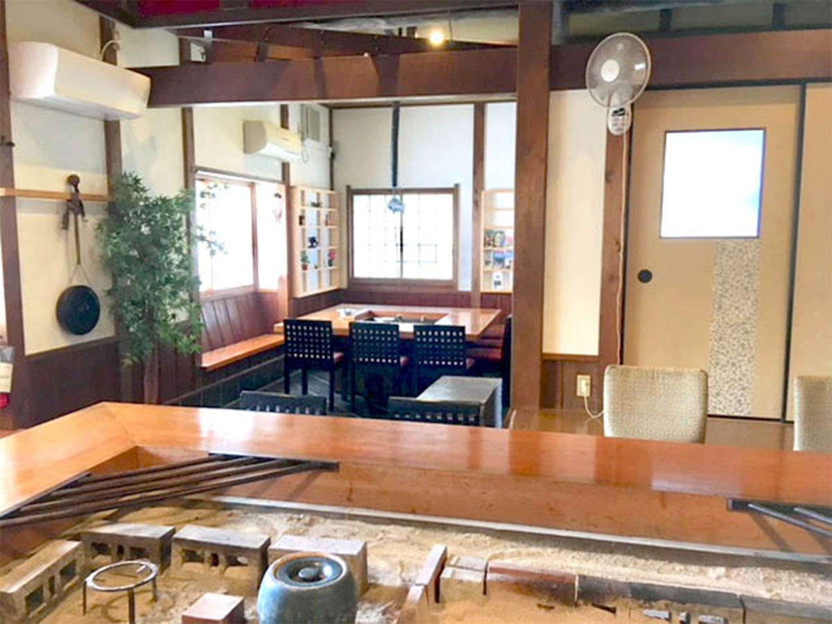・囲炉裏場フロア 分煙となっております
