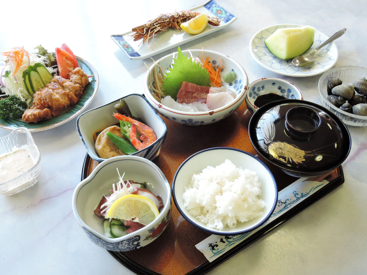 *【夕食一例】青島港で揚がった魚を使った宮崎の家庭料理