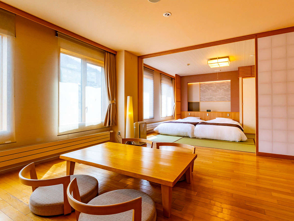 47平米の広々とした和洋室は最大4名様までご宿泊いただける当館イチオシのお部屋です。