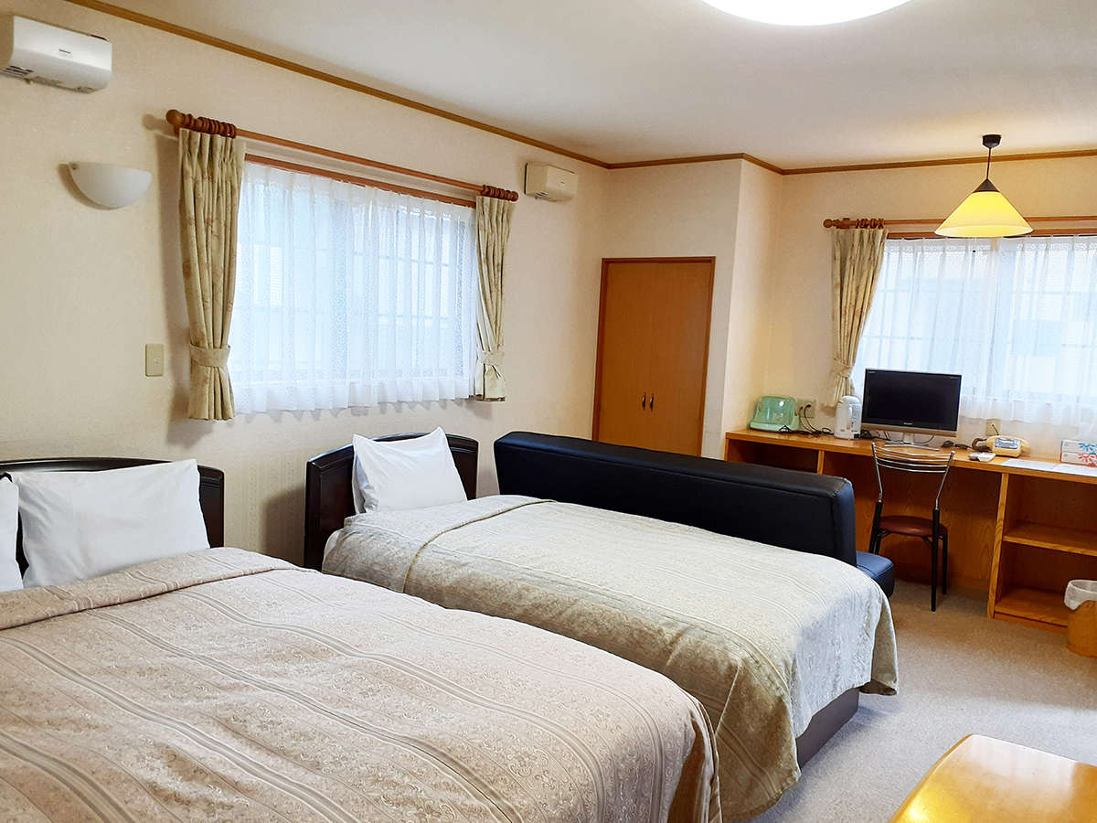 ・<別館/ビッグツインルーム>各部屋にテレビ、冷蔵庫完備