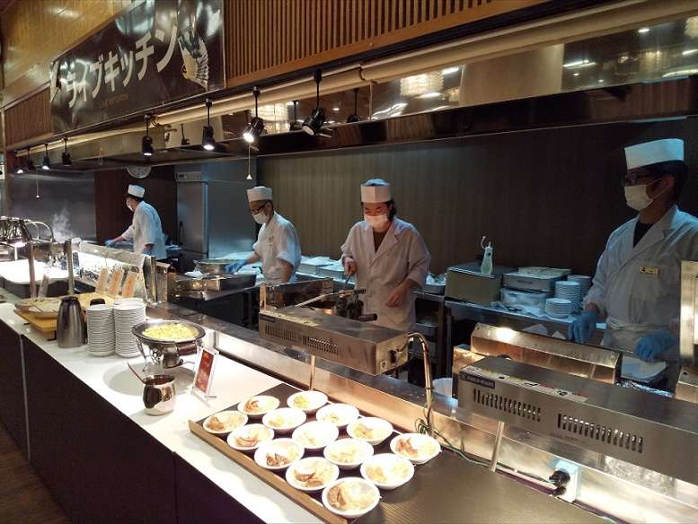 熱海温泉の伊藤園グループ ホテル大野屋の部屋とバイキングの料理と温泉のお風呂とバスについて教えます