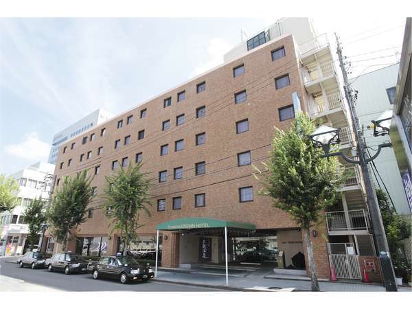 名古屋駅と栄の真ん中・「伏見」に位置したビジネスホテル。総客室数613室。