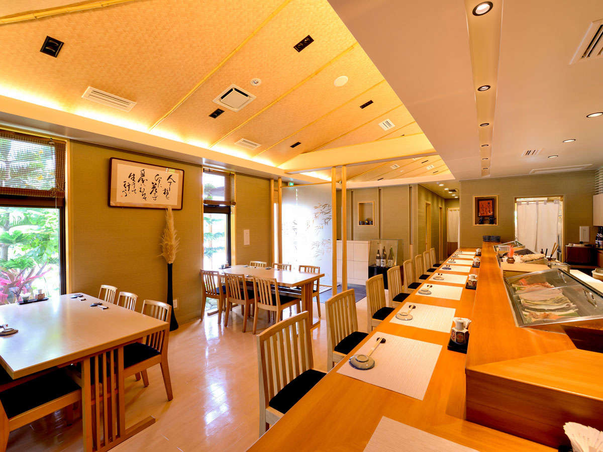 すし屋のかつ勘（リゾート内レストラン）/確かな腕の寿司職人による本格的な握り寿司を。