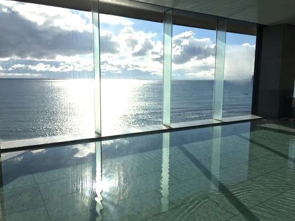 7F大浴場よりは津軽海峡を一望できます。（男女入替あり）