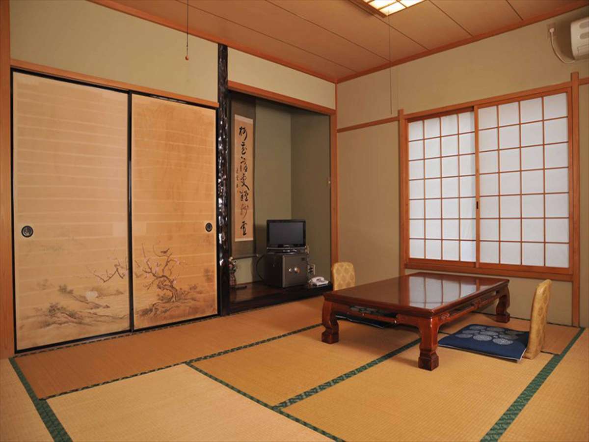 *客室(一例)旅の疲れを癒し、どうぞごゆっくりお寛ぎください。