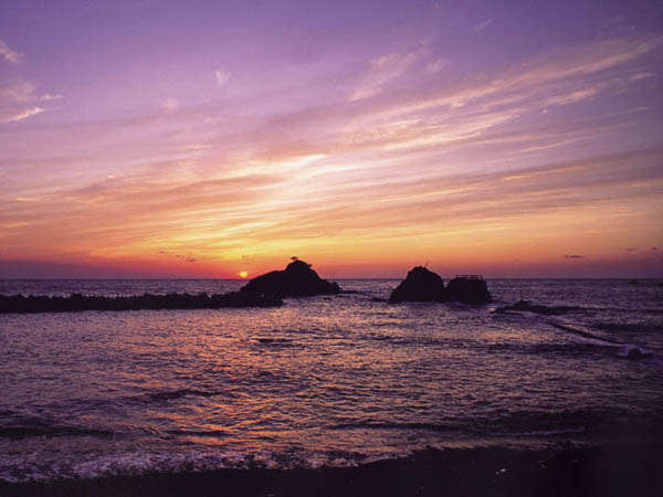 越前海岸。越前加賀海岸国定公園に位置し、福井県を代表する景勝地です。