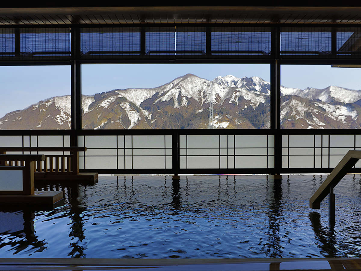 【大浴場】・花山の湯・下をのぞくと新幹線がみえるかも?ゆっくりと温まってください