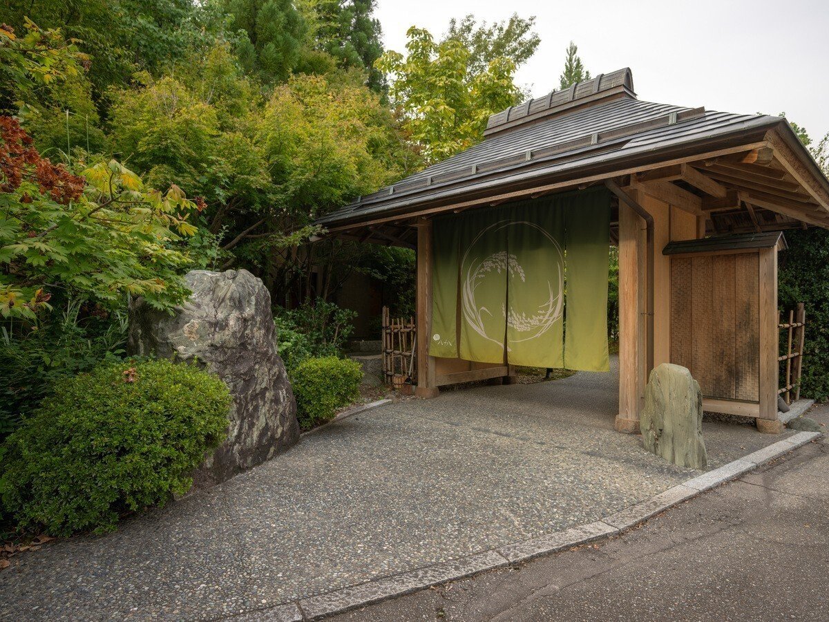 厨八十八の外観