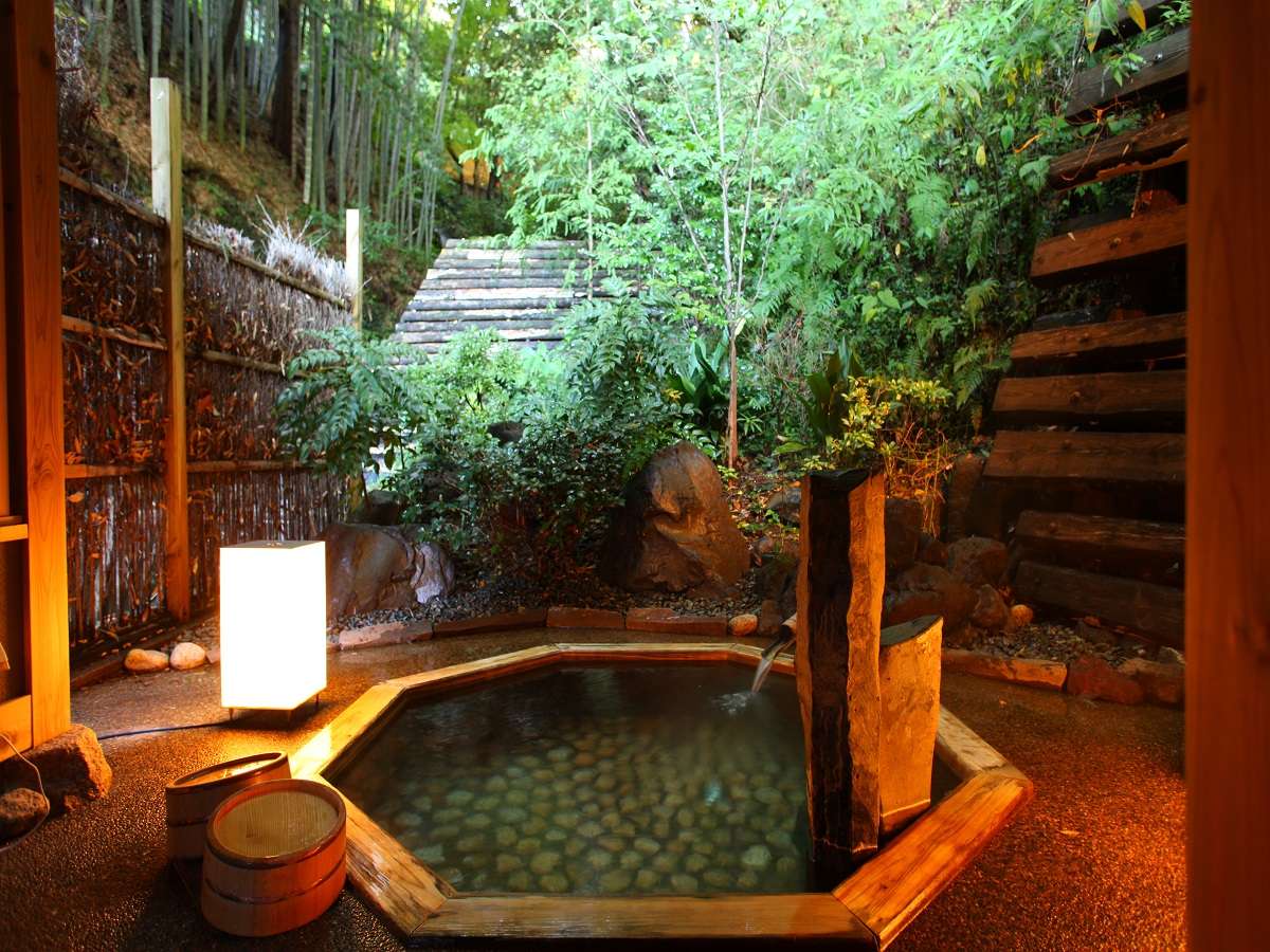 貸切風呂【一水】竹林を望む源泉かけ流しの貸切風呂(無料)