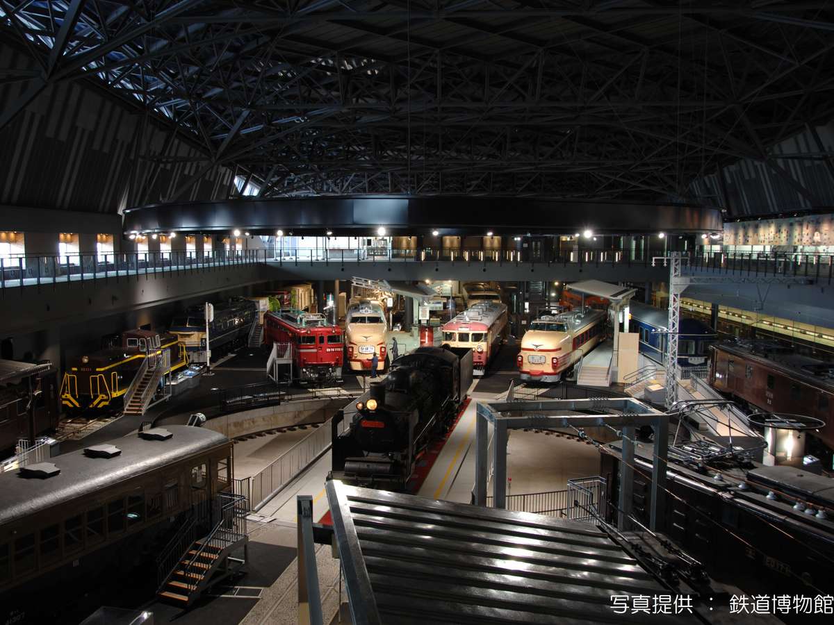 鉄道のまち大宮の人気観光スポット「鉄道博物館」までは、埼玉新都市交通ニューシャトル1駅約10分。