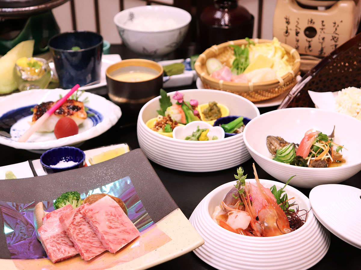 「松の膳」イメージ・メインはA5 ランク陶板焼き♪素材重視のお料理は一番人気！！