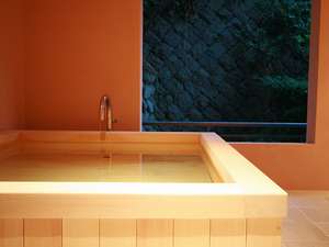 掛け流し　４種の　貸切風呂　【椿】一つ【花】予約制伊豆　熱川　温泉　旅館