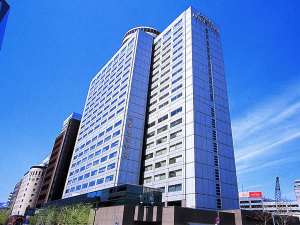 札幌を思いのまま使いこなせる高い利便性を持ちつつ、落ち着きのある23階建ての高層ホテル。